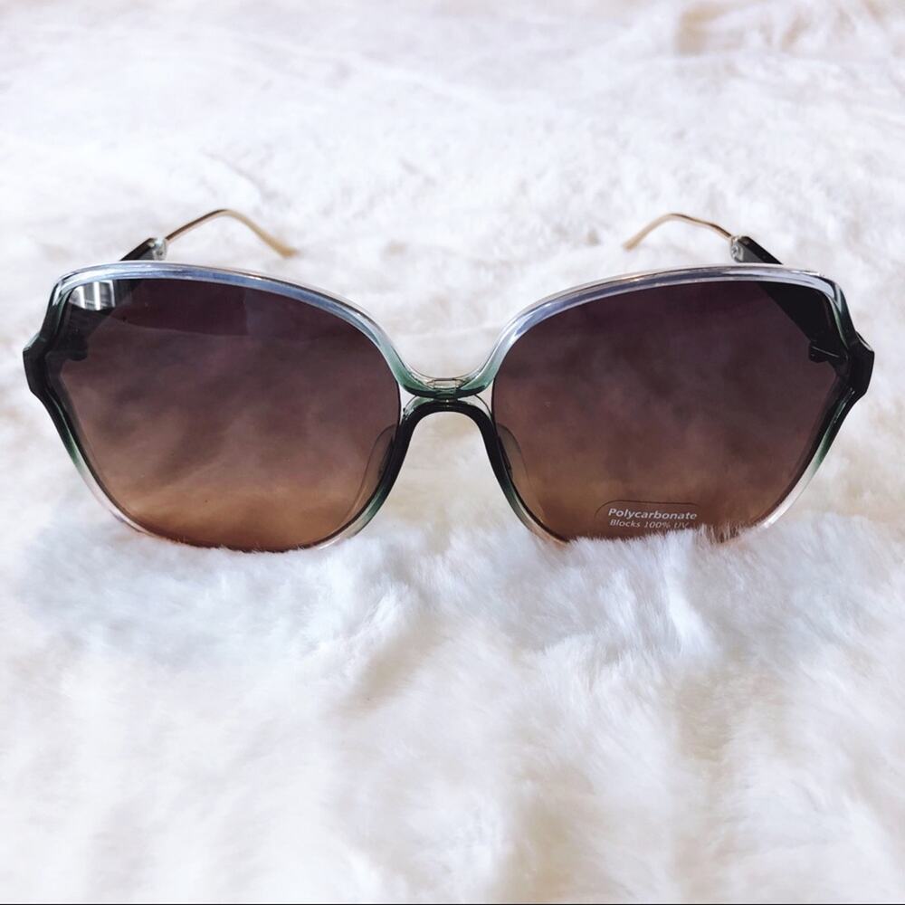 Charlotte Green Oversized Metal Round Sunglasses - Picture 6 of 8